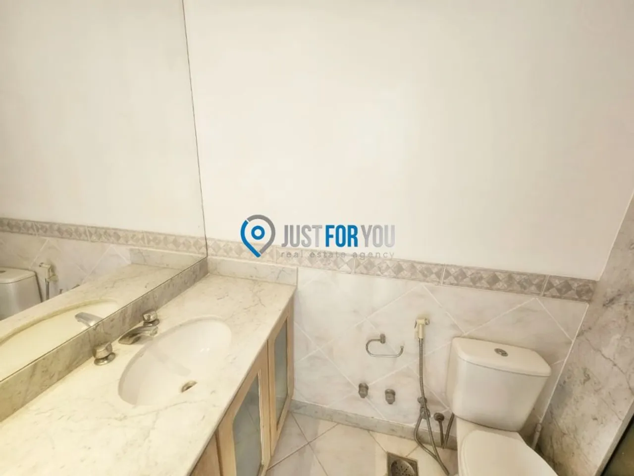 Casa com 4 dormitórios, 5 banheiros e 3 vagas — photo 5