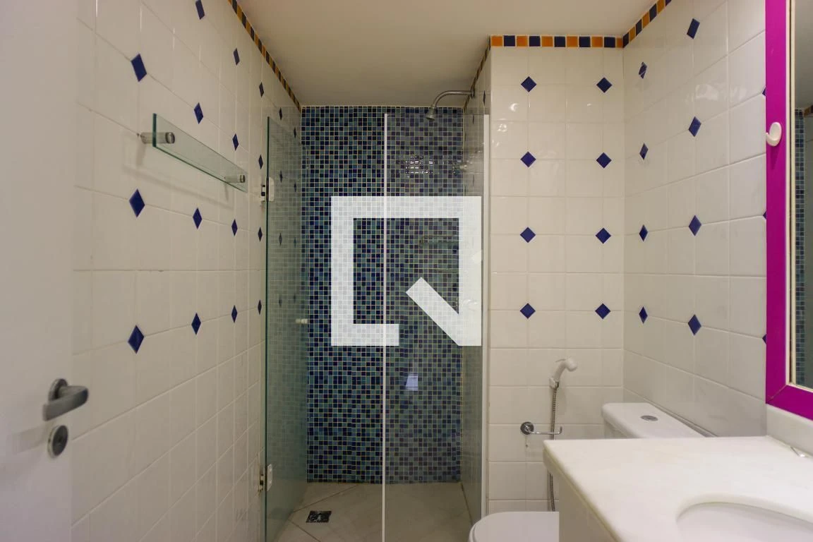 Apartamento sem mobília com 2 quartos e varanda fechada — photo 39