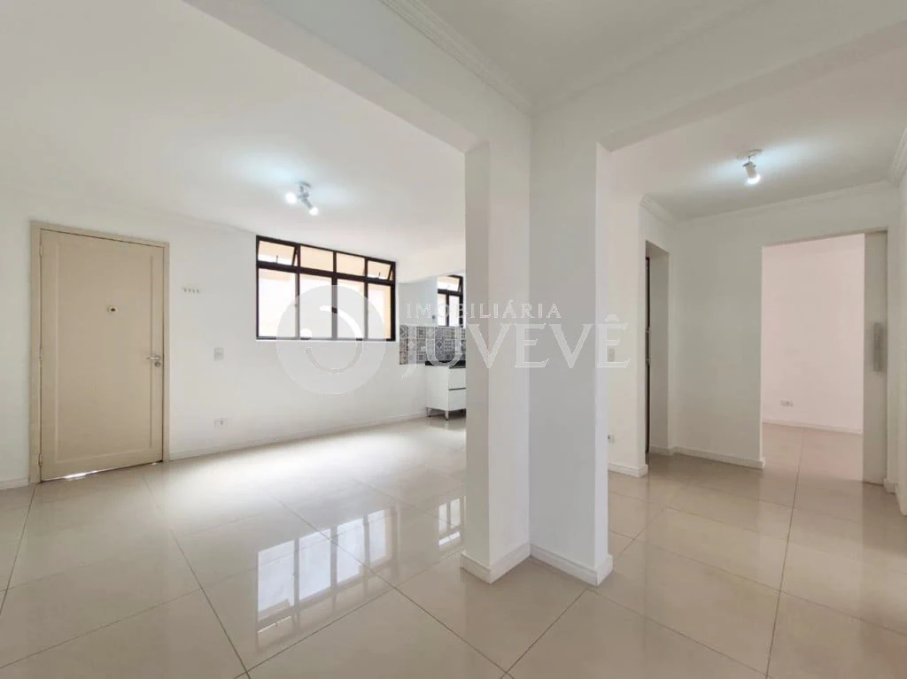 3-bedroom apartment in a building with a pool — photo 3