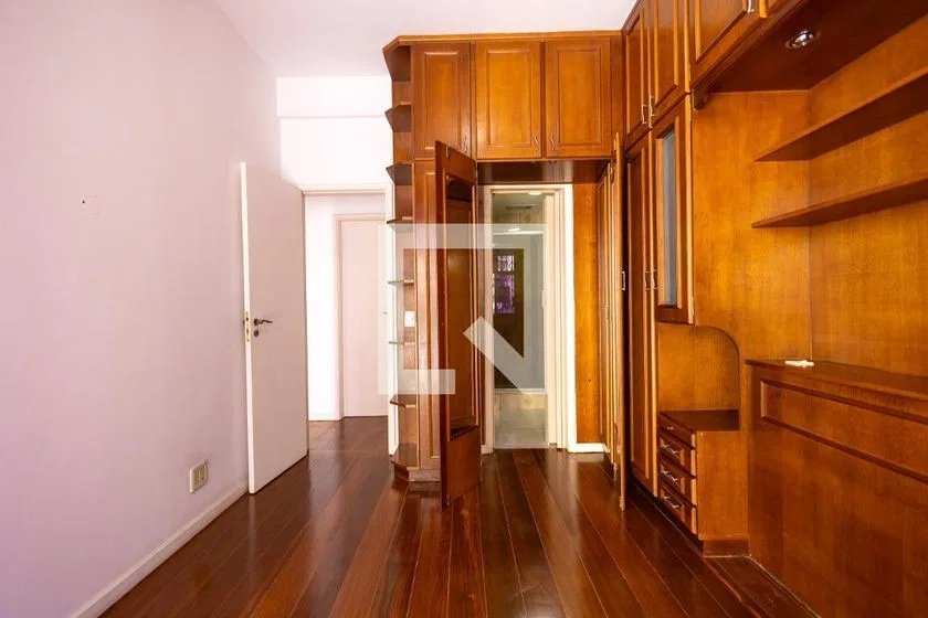 Apartment, 77 m², with wood or laminate floors — photo 21