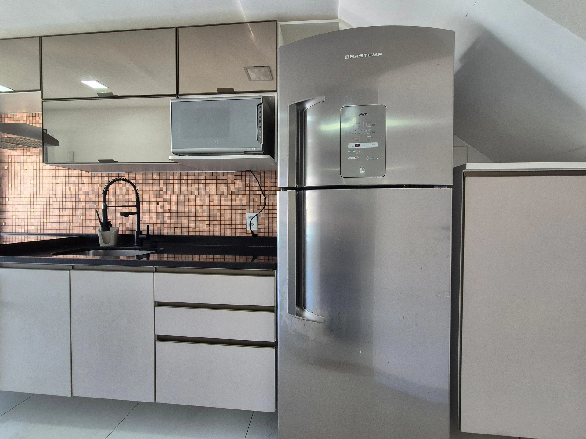 Furnished apartment with 5 bedrooms and open-plan kitchen — photo 56
