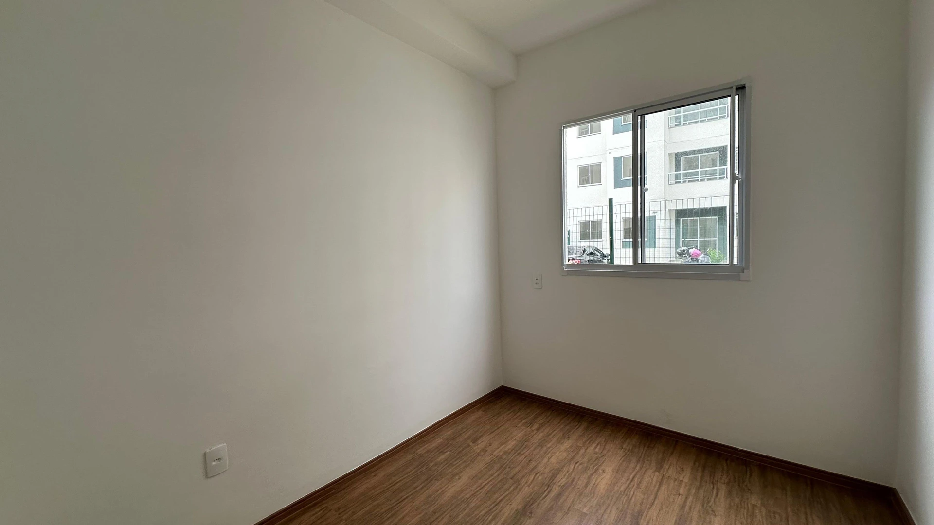2-bedroom apartment with separate kitchen and pets allowed — photo 21