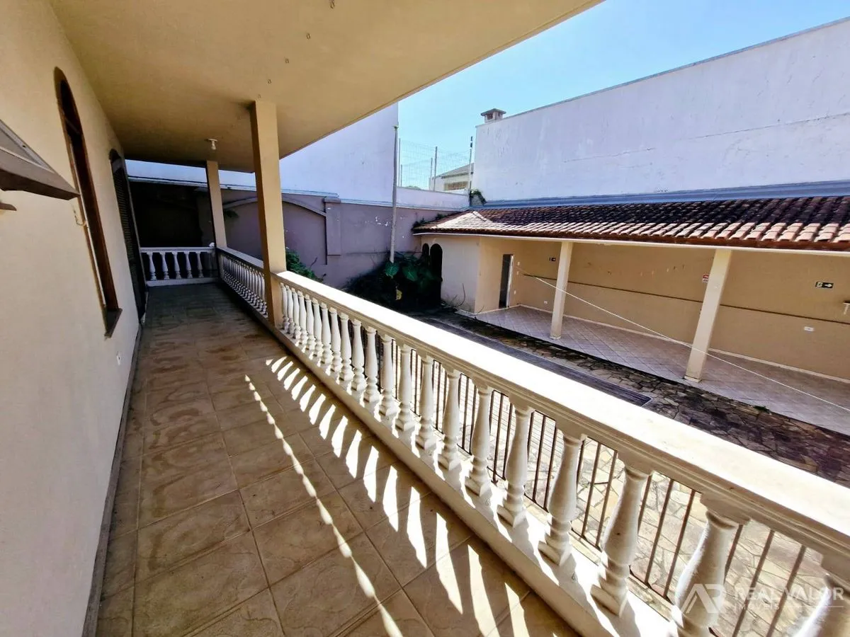 Furnished house with 8 bedrooms and 510 m² — photo 10