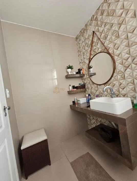 Furnished 600 m² house with 4 bedrooms and 5 bathrooms — photo 24