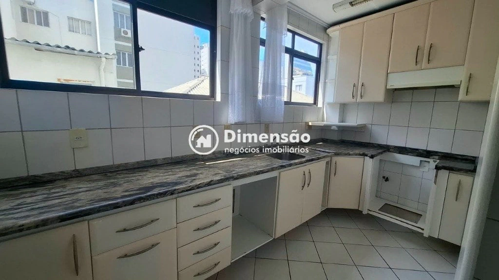 Apartamento de 3 quartos com espaço de home office, Centro