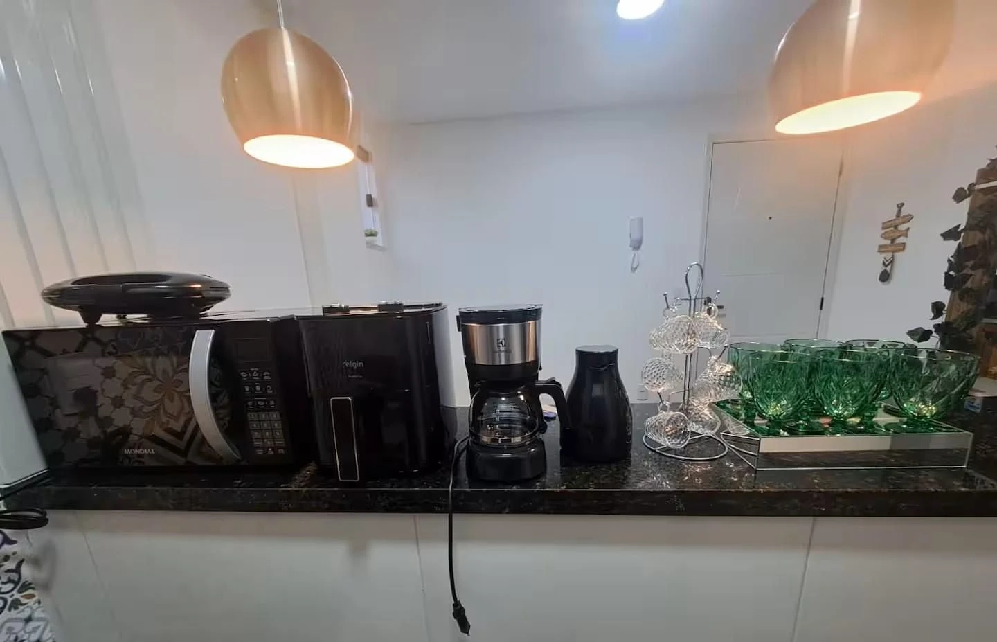 Apartamento mobiliado de 1 quarto com cozinha americana
