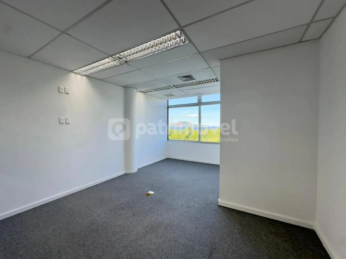 629 m² apartment with a separate kitchen and 3 bathrooms — photo 21