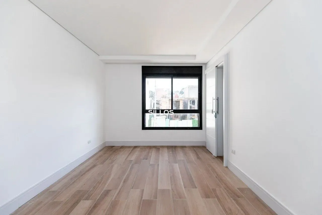 House with 3 en-suite bedrooms and 4 bathrooms — photo 17