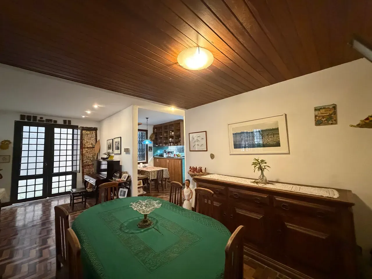 Furnished house with a balcony and 5 bedrooms overall — photo 12