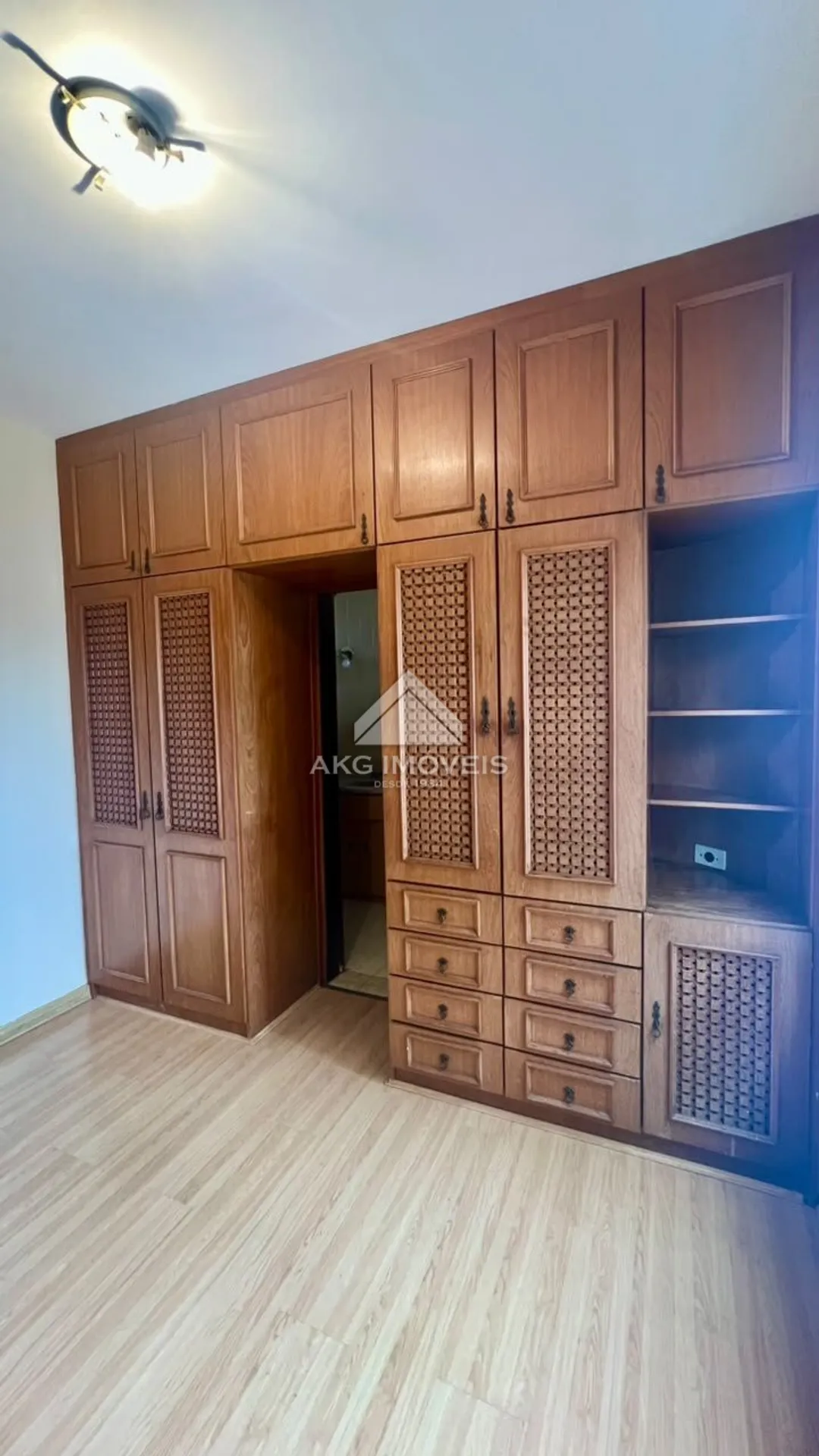 3-bedroom apartment with a home office in Curitiba — photo 19