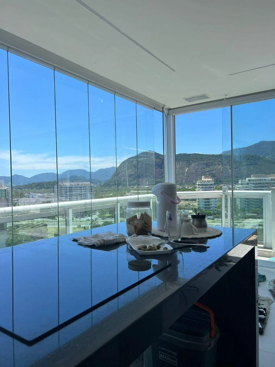 Furnished 189 m² apartment with 3 en-suite bedrooms and 2 parking — photo 20