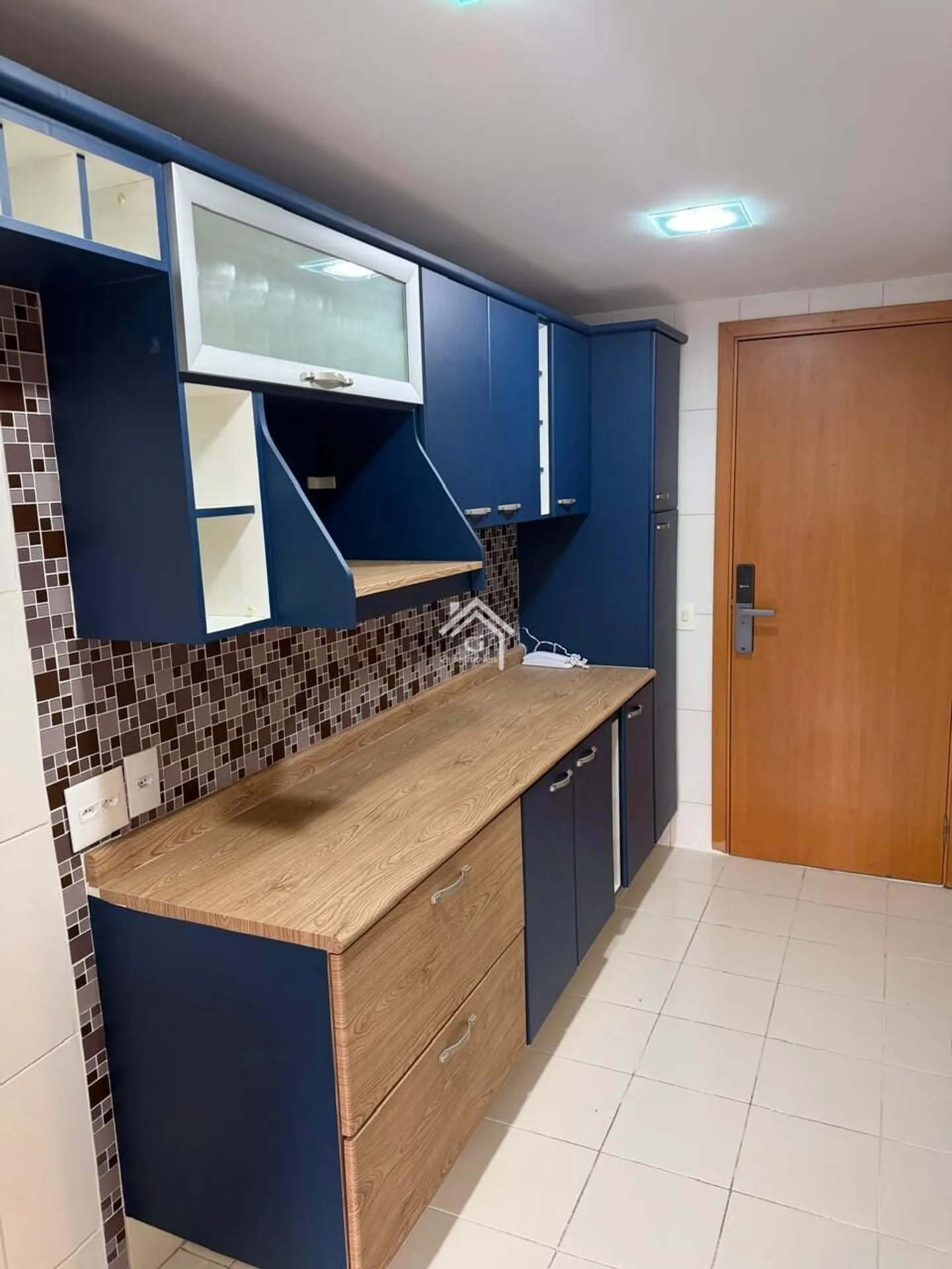 3-bedroom apartment in a building with a sauna — photo 2