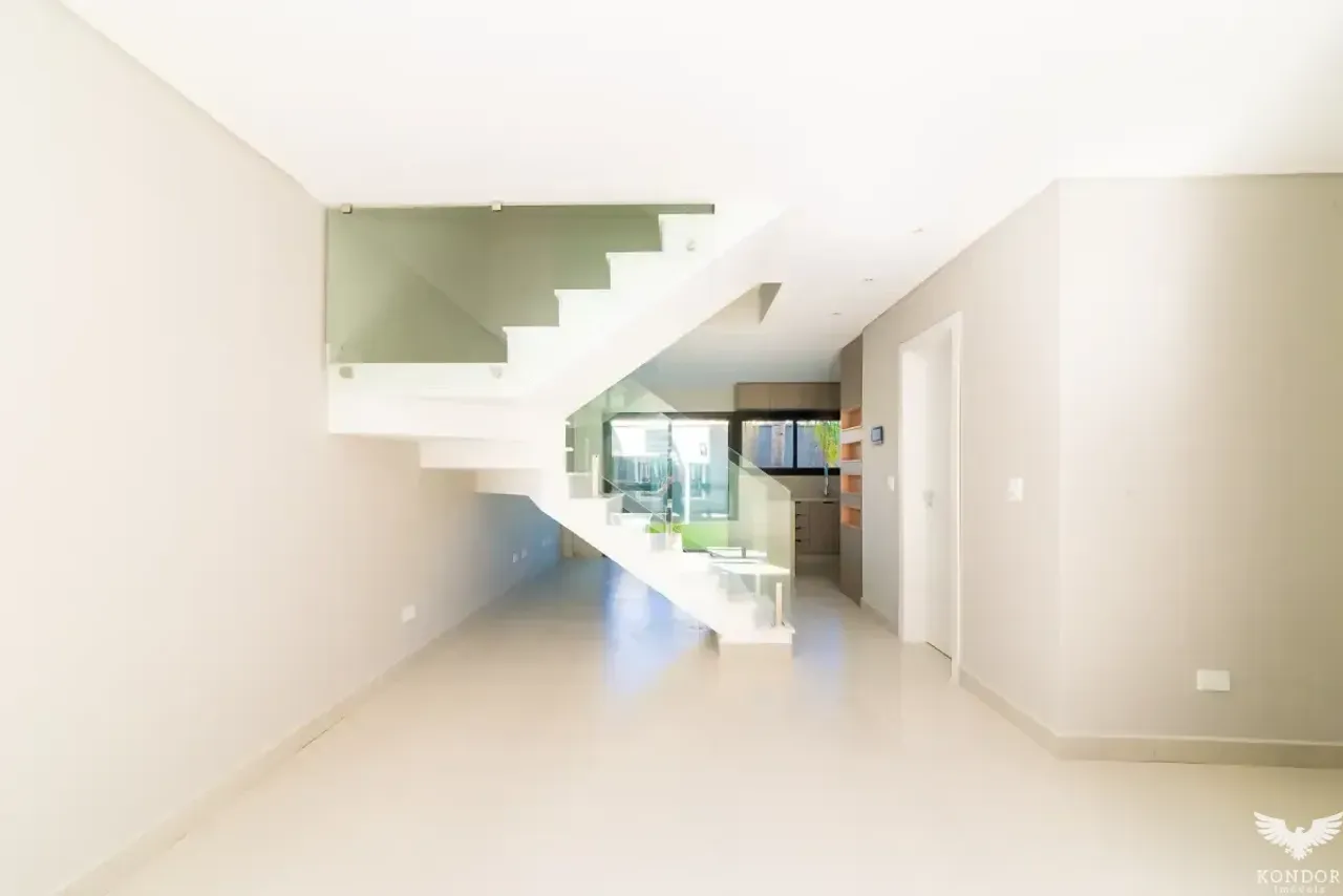 House with 3 bedrooms, 1 en-suite, balcony 135 m² — photo 2