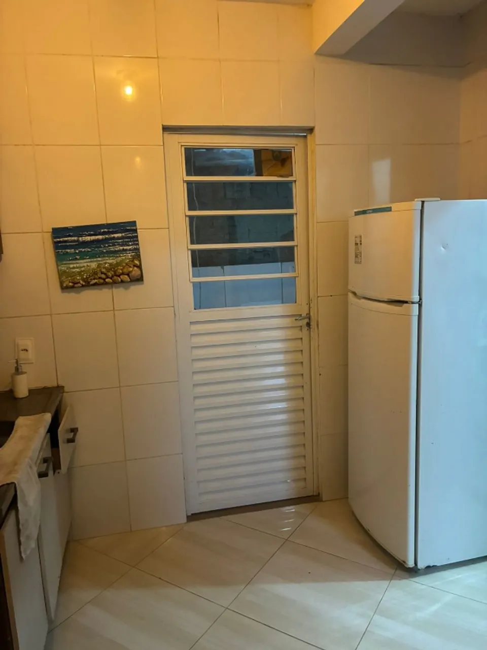 One-bedroom apartment with a washing machine — photo 2