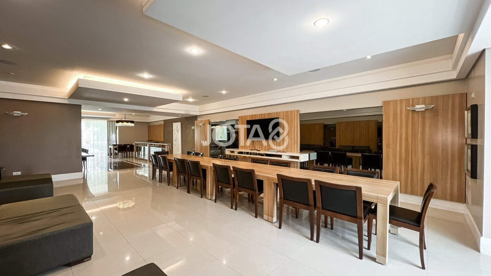 Apartamento con balcón y barbacoa privada — photo 26