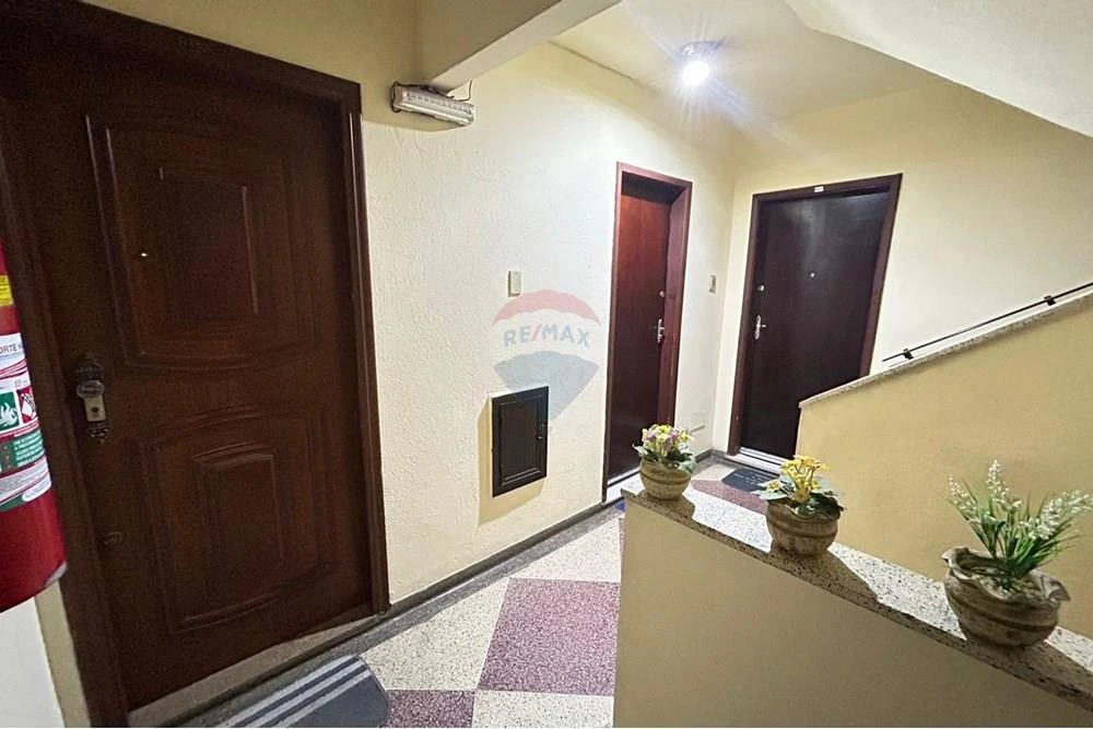 2-bedroom apartment with a separate kitchen — photo 17