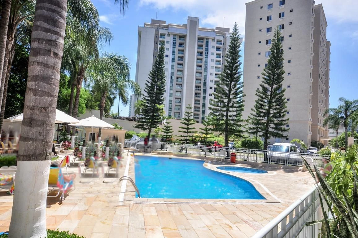 2-bedroom apartment in a building with a pool — photo 5
