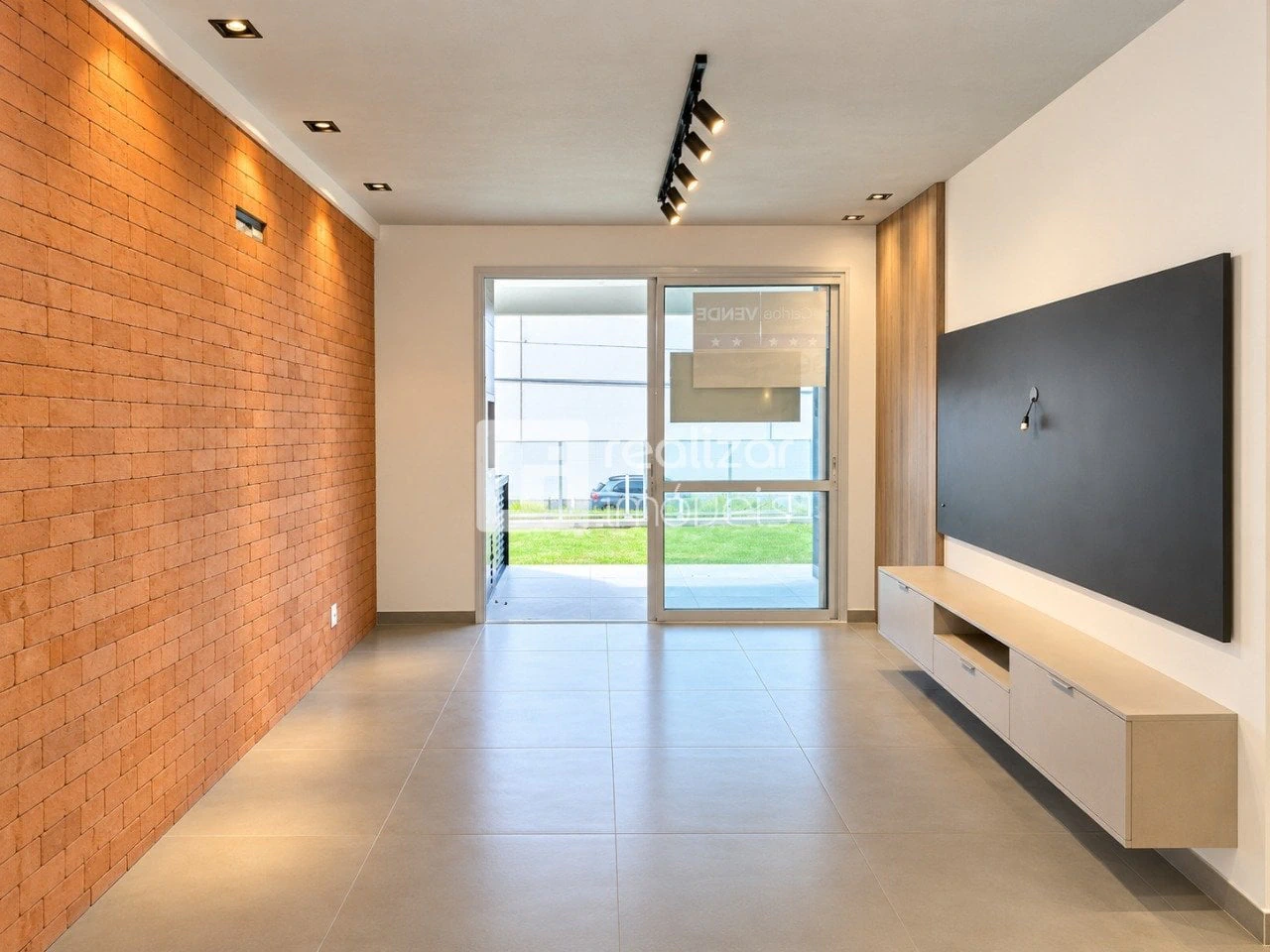 Apartment, 200 m², with a water view — photo 2