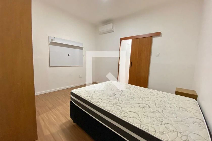 Departamento de 2 dormitorios con balcón cerrado con vidrio — photo 9