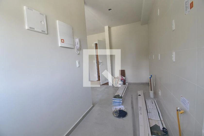 Balcony with a grill in a 2-bedroom apartment, 53 m² — photo 13