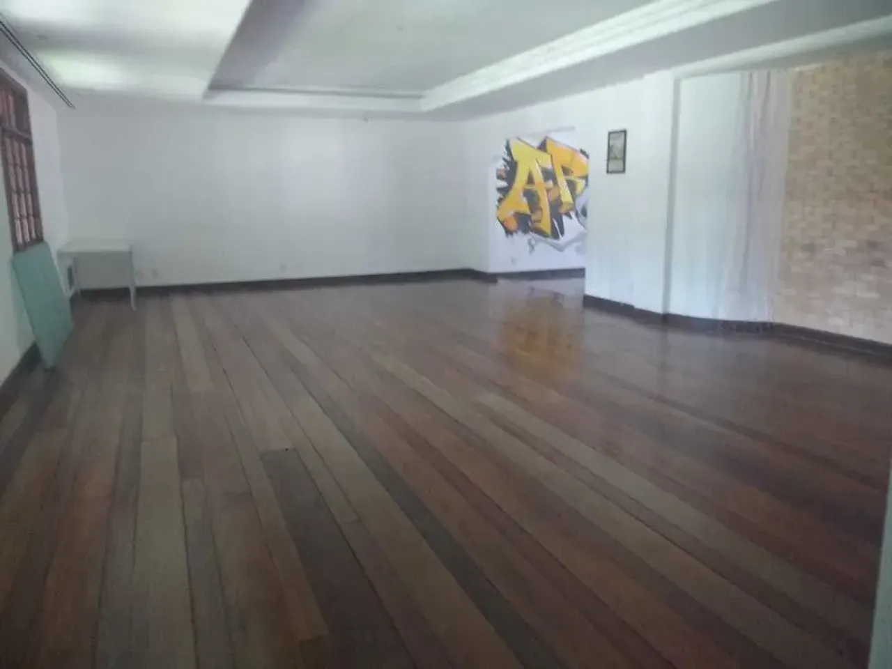 House with 4 bedrooms, 5 bathrooms and gas kitchen, 755 m² — photo 17