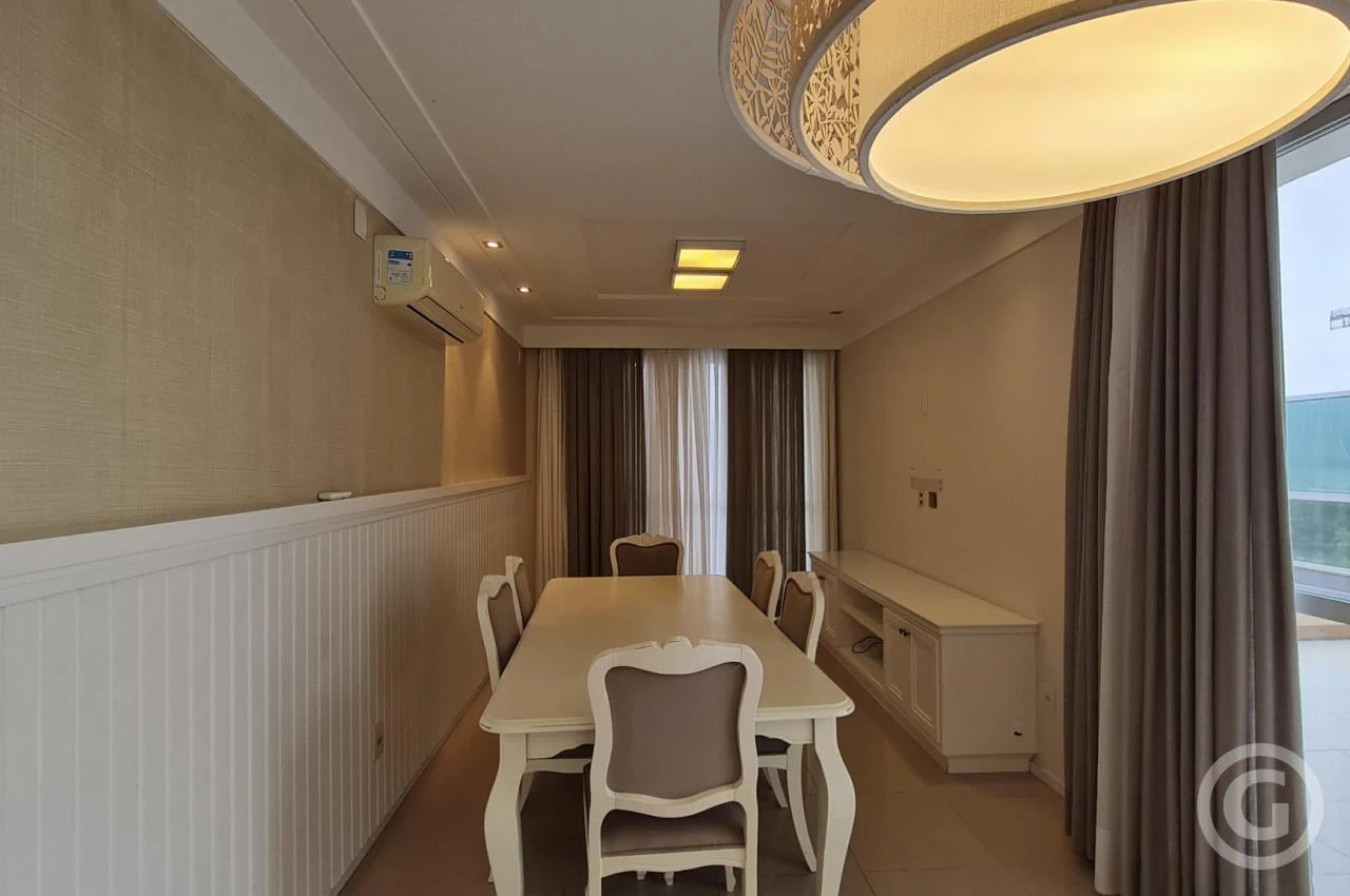 Apartamento de 177 m² com 3 dormitórios e churrasco privativo