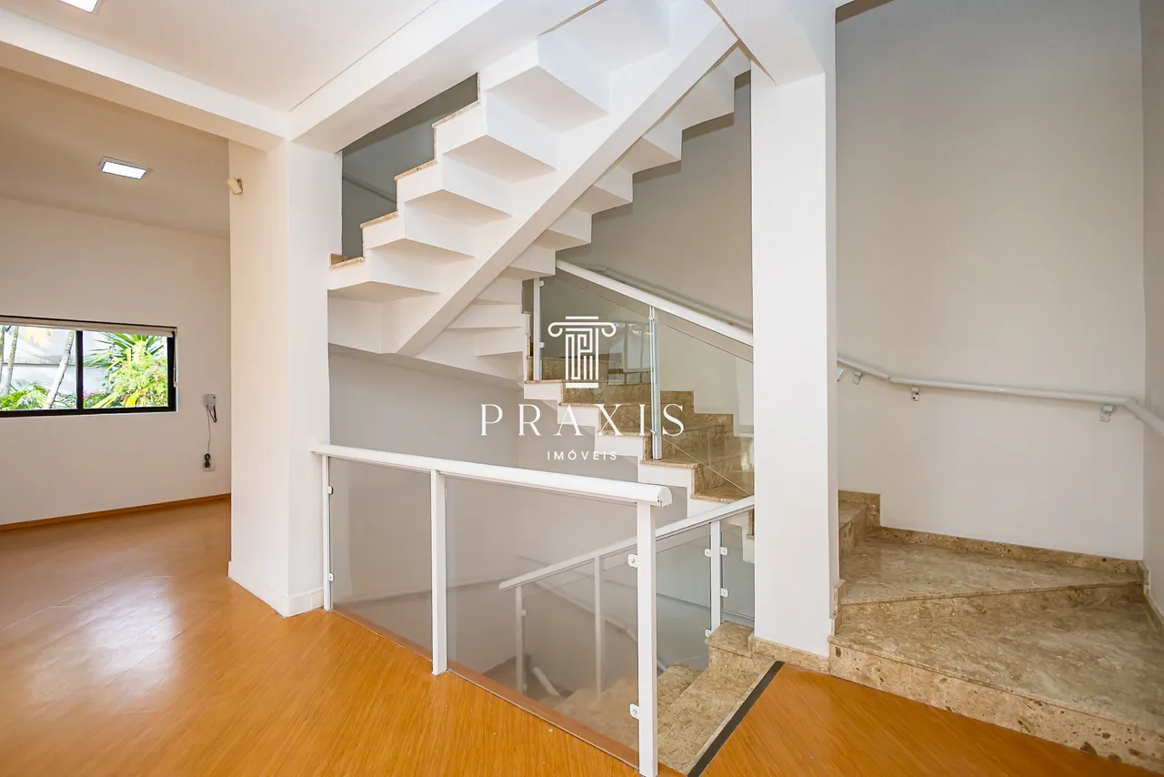 House with 3 bedrooms and 5 bathrooms, 5 parking spots — photo 3