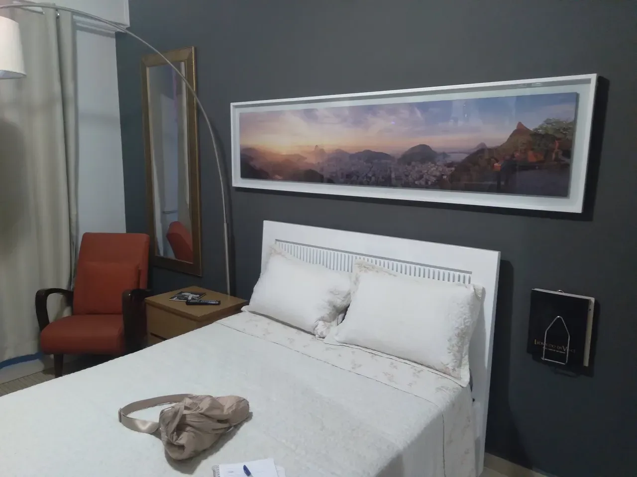 Floor-to-ceiling windows in a one-bedroom apartment, 30 m² — photo 8