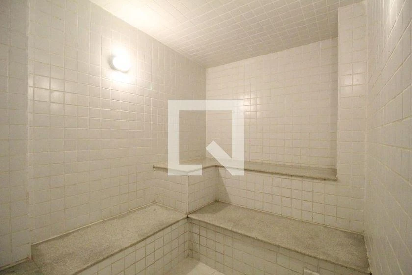 Furnished 2-bedroom apartment with an en-suite pair — photo 44