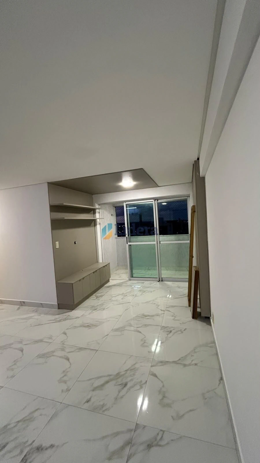 3-bedroom apartment in a building with a gym — photo 5