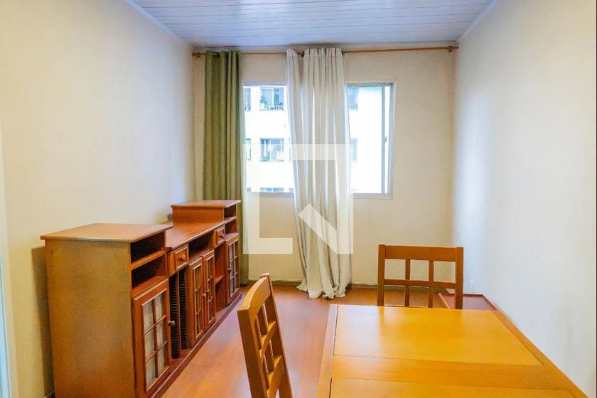 3-bedroom apartment in a building with a pool — photo 2
