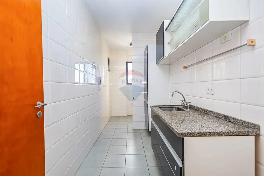 3-bedroom rental apartment with 96 m² and 1 parking — photo 13