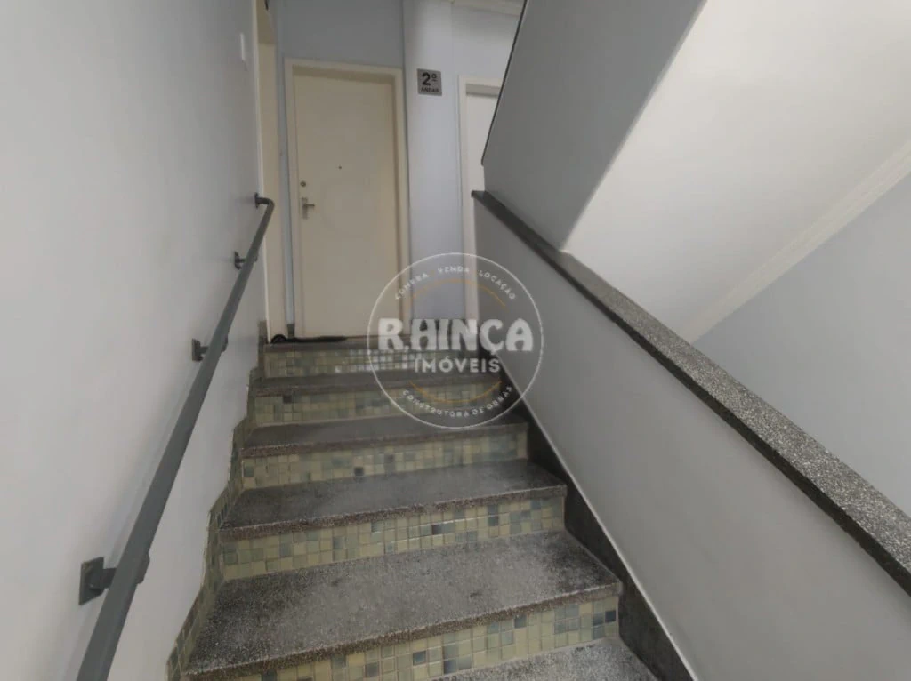 Apartamento com piso de madeira ou laminado, Centro — photo 19