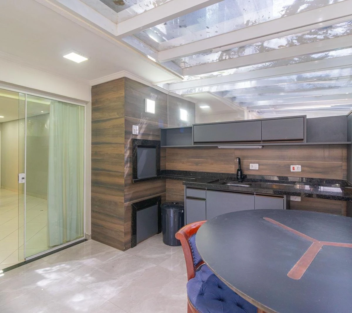 Робоче місце та 3 спальні: квартира 75 м² — photo 22