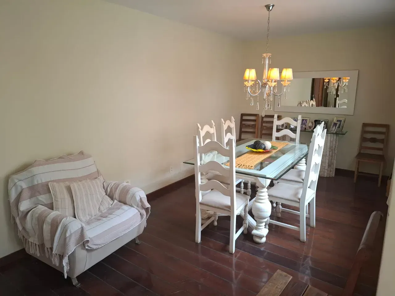 Furnished apartment with 3 bedrooms and 380 m² — photo 18