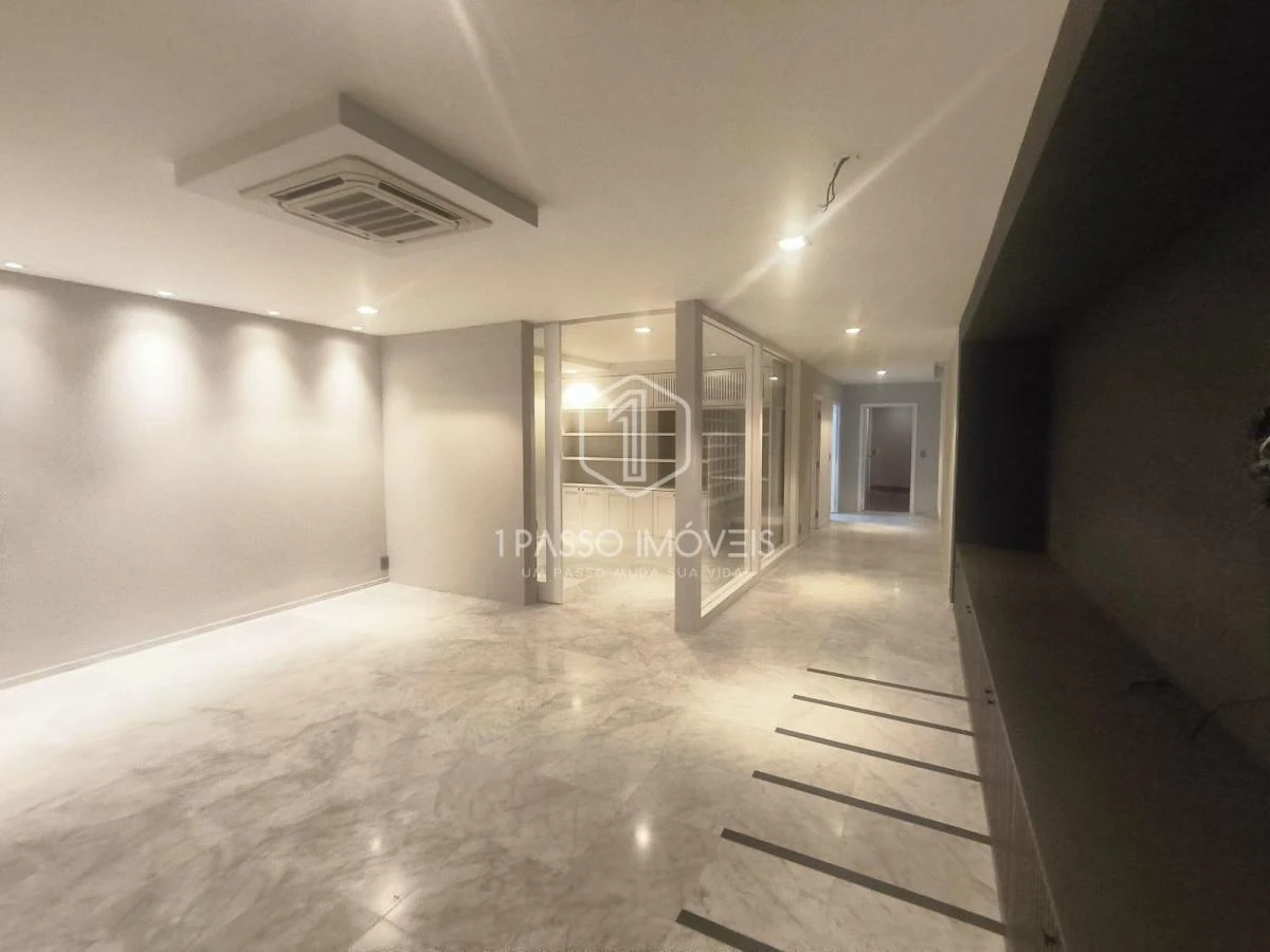 4-bedroom apartment with a water view in Rio de Janeiro — photo 26
