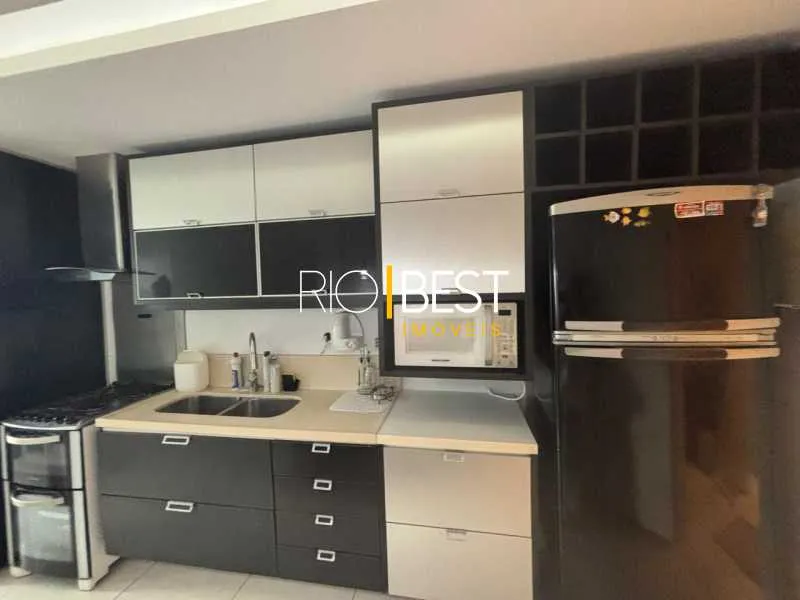 Furnished 3-bedroom apartment with balcony — photo 8