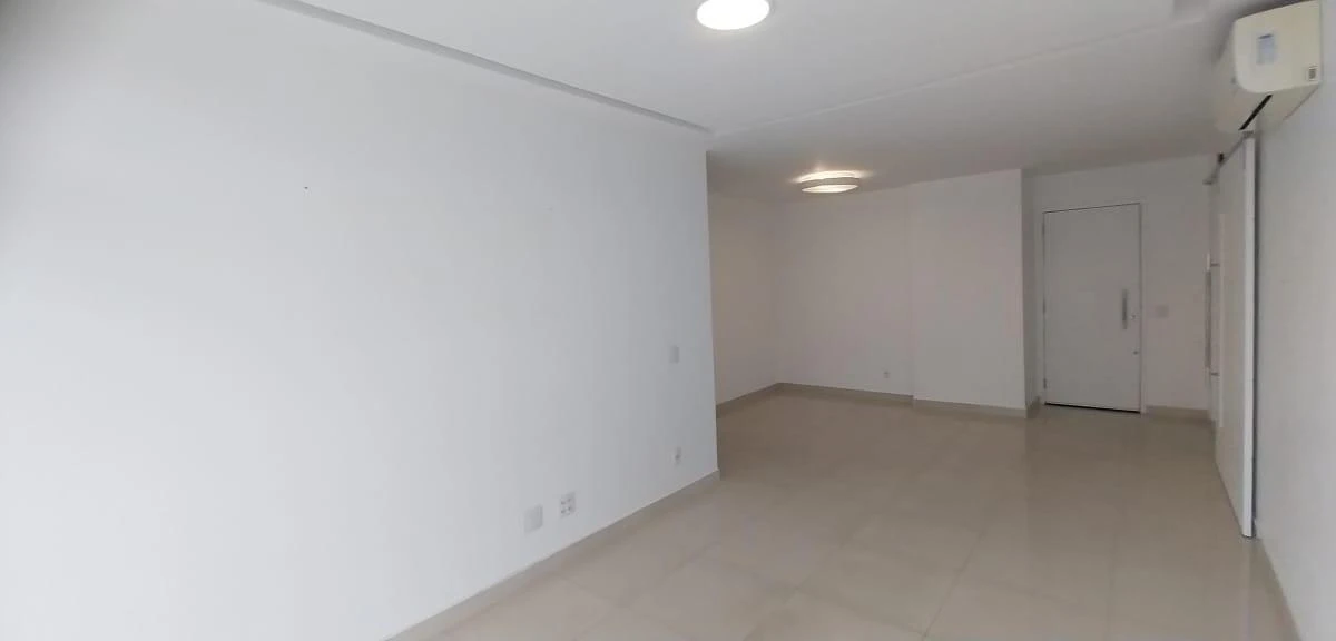 2-bedroom apartment with a mountain view — photo 13