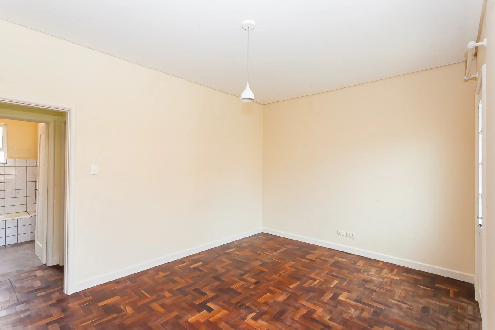 Bañera y 1 dormitorio: departamento de 66 m² — photo 3