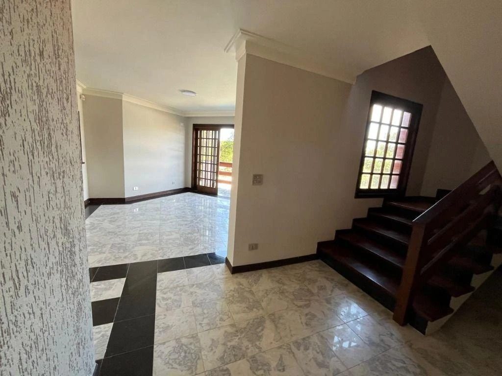 House with 3 en-suite bedrooms and a balcony, 450 m² — photo 22