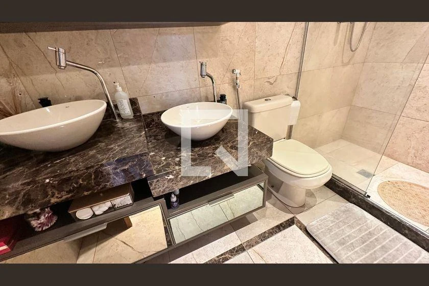 Квартира с 4 спальнями и стиральной машиной — photo 44