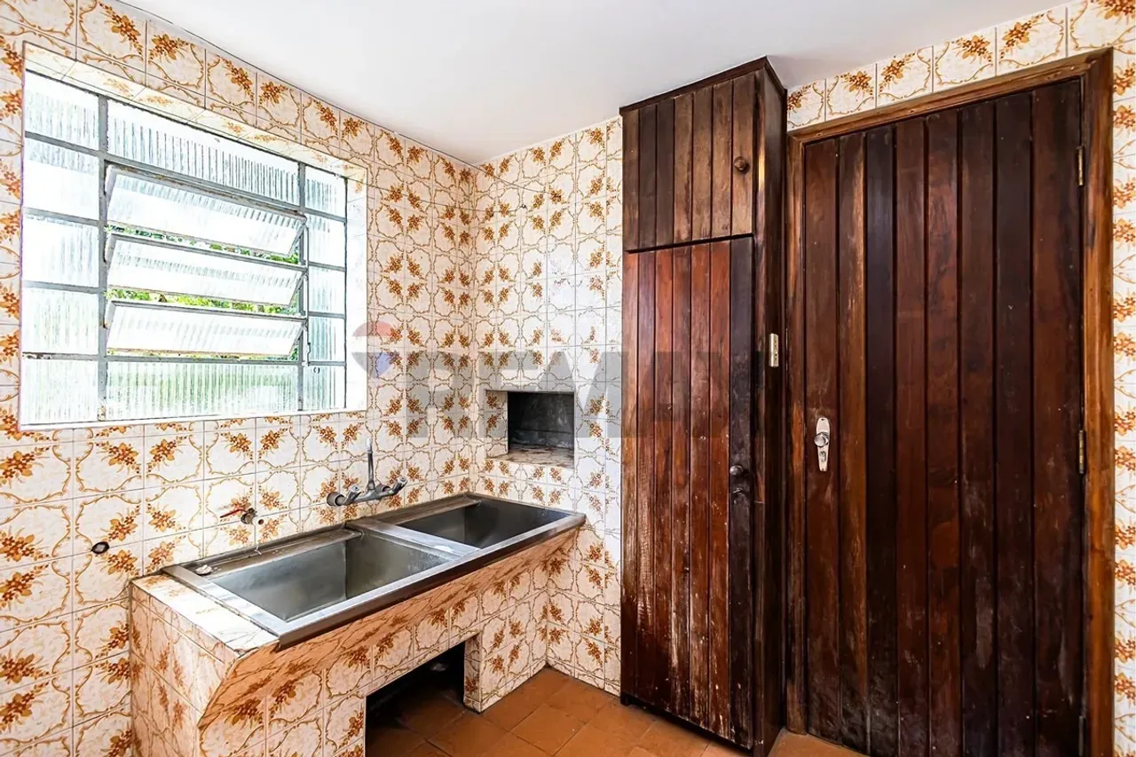 House with 3 bedrooms, 1 en-suite and private garden 309 m² — photo 27