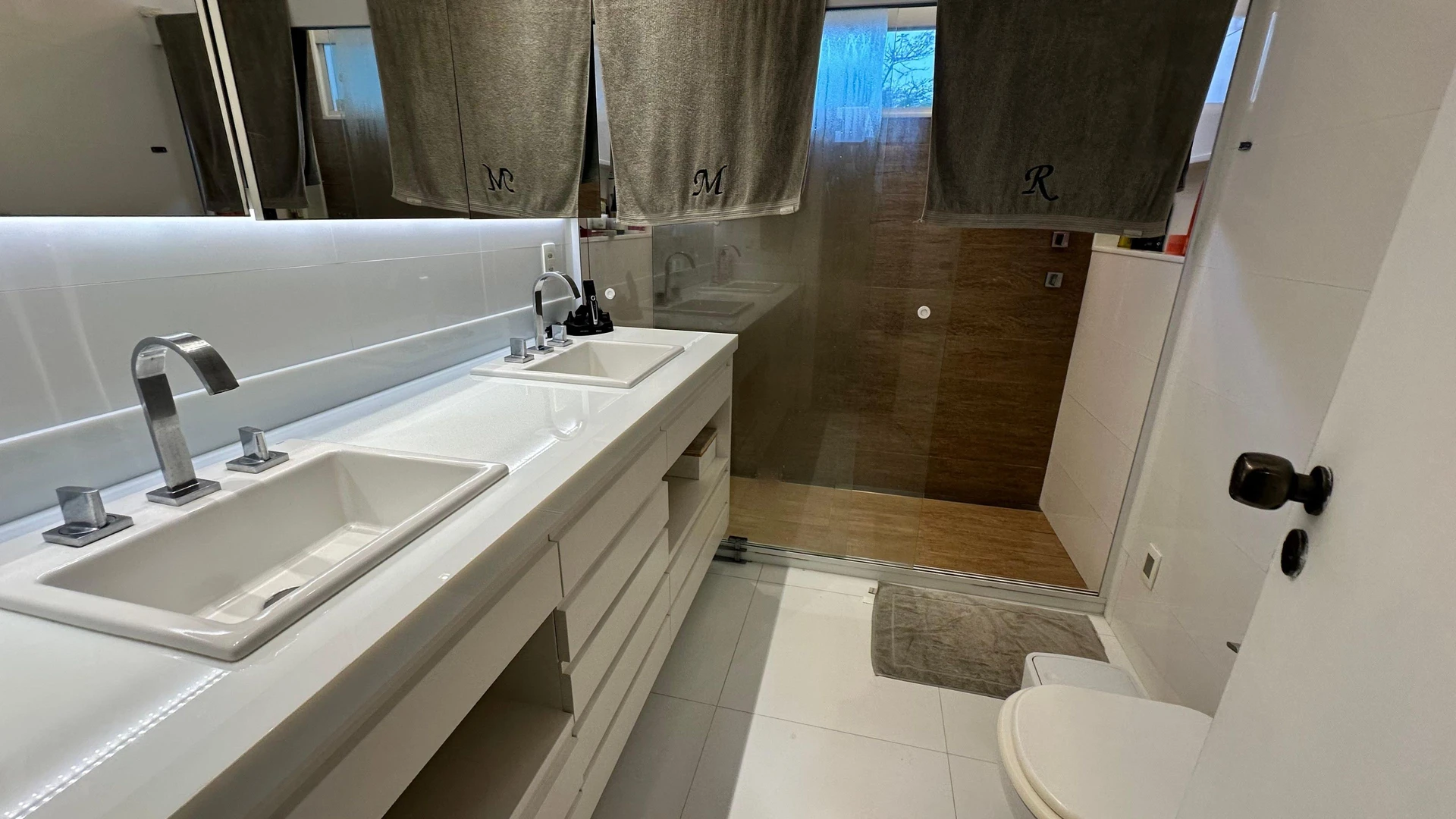 Furnished house, 360 m², with a walk-in closet — photo 50