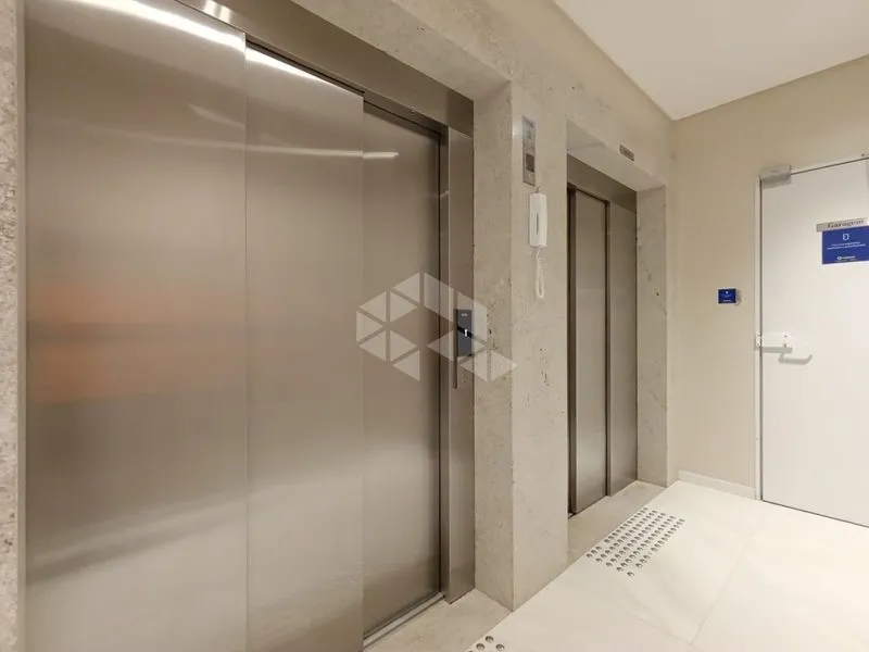 Apartamento amueblado de 2 habitaciones con jardín privado — photo 20