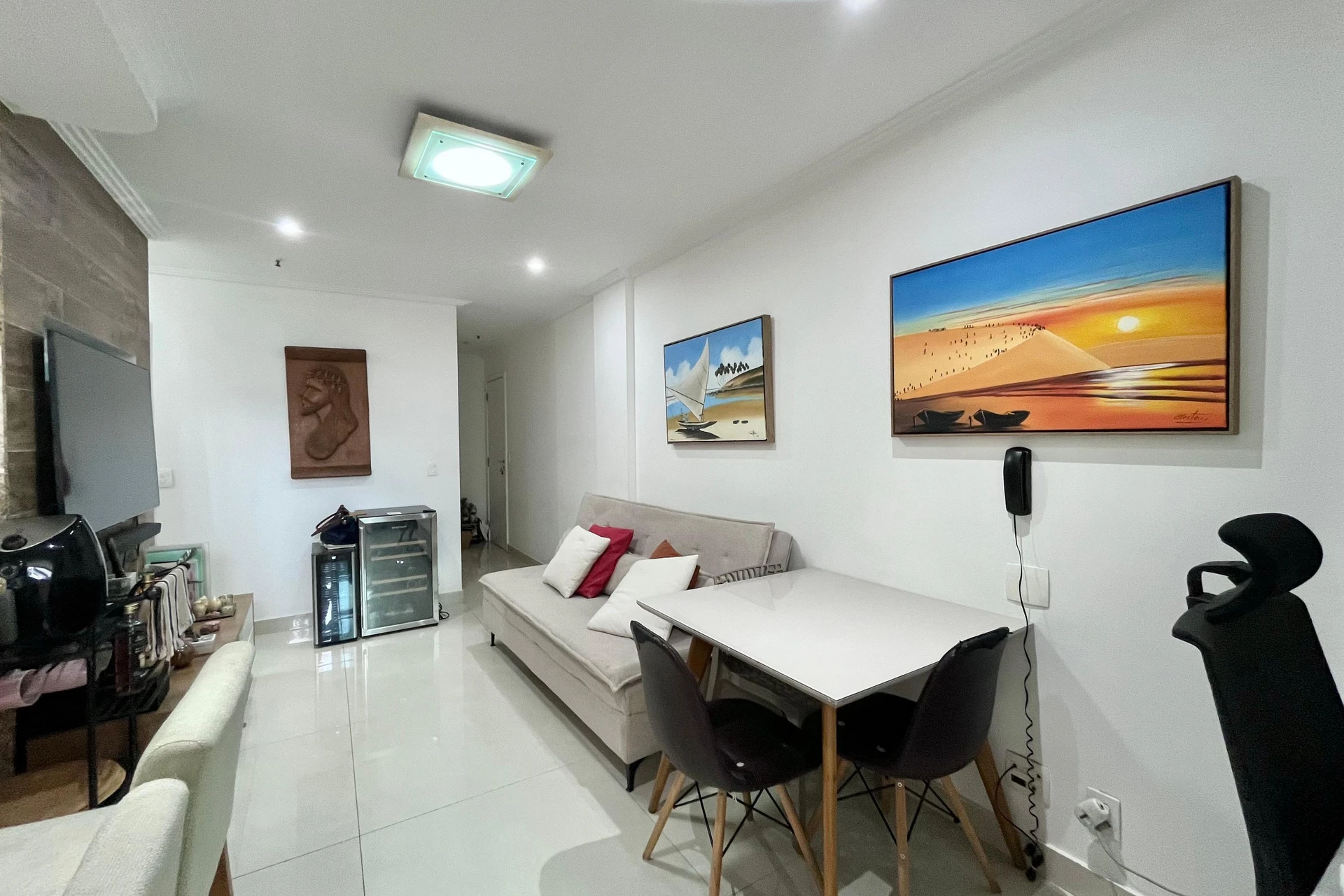 Furnished 1-bedroom apartment with pet-friendly policy — photo 20