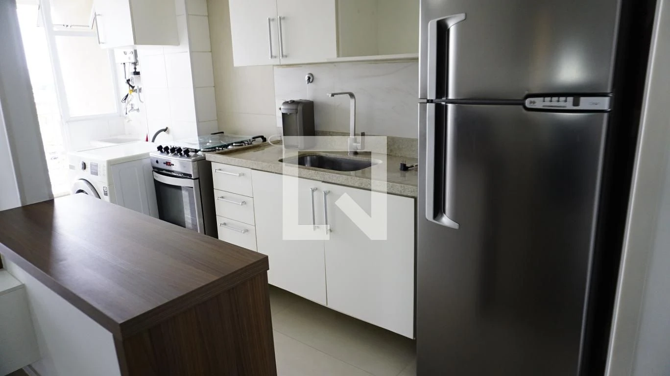 2-bedroom apartment with a washing machine — photo 4