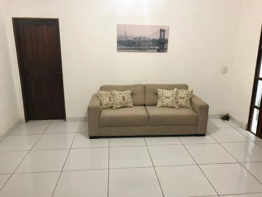 Furnished 6-bedroom house with pool and private garden — photo 14