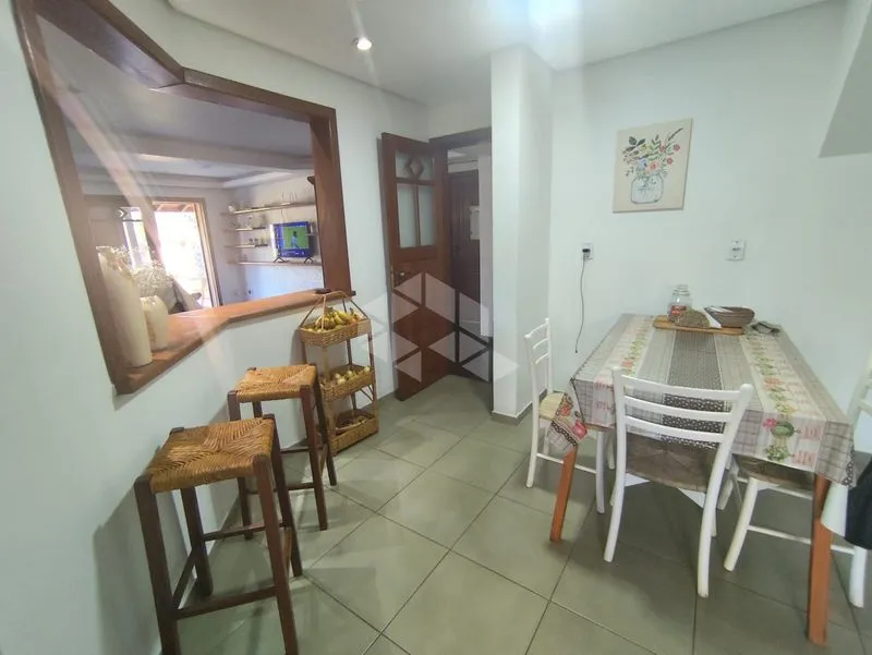 Мебльований будинок з 4 спальнями-сюїтами та садом 240 м² — photo 19
