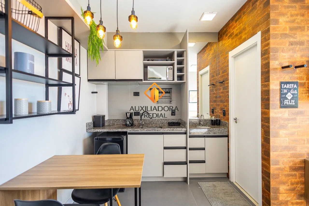 Furnished 1-bedroom apartment with a balcony
