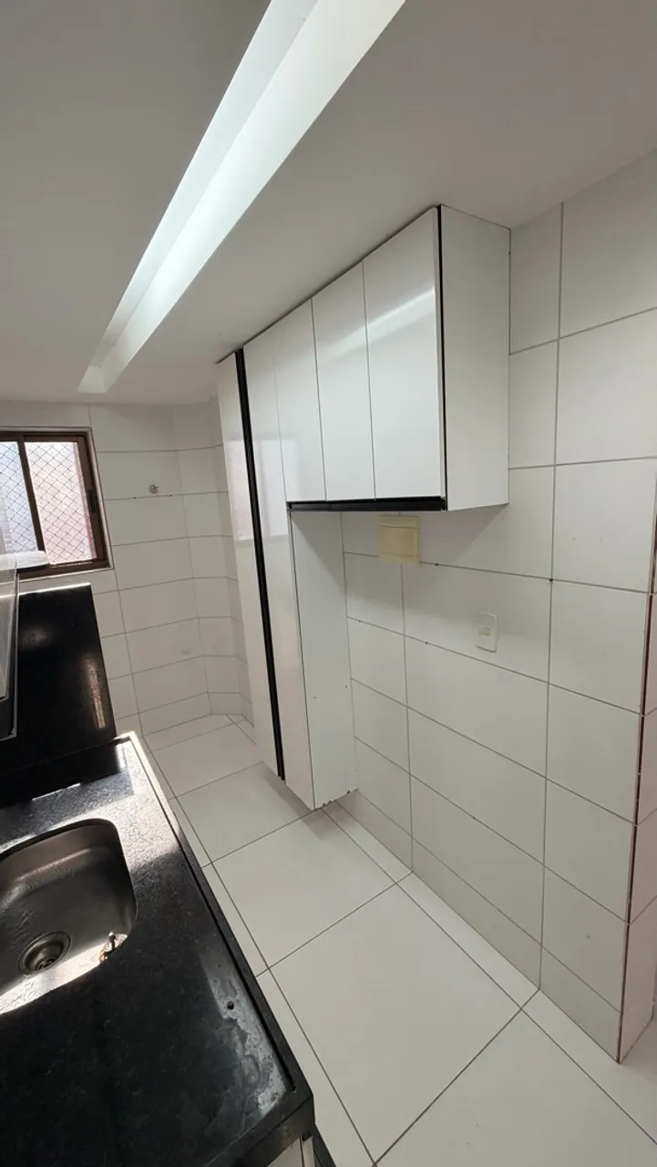 2-bedroom apartment in a building with a gym — photo 12